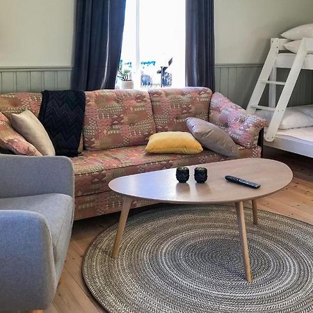 Cozy Home In Raettvik With Kitchen מראה חיצוני תמונה
