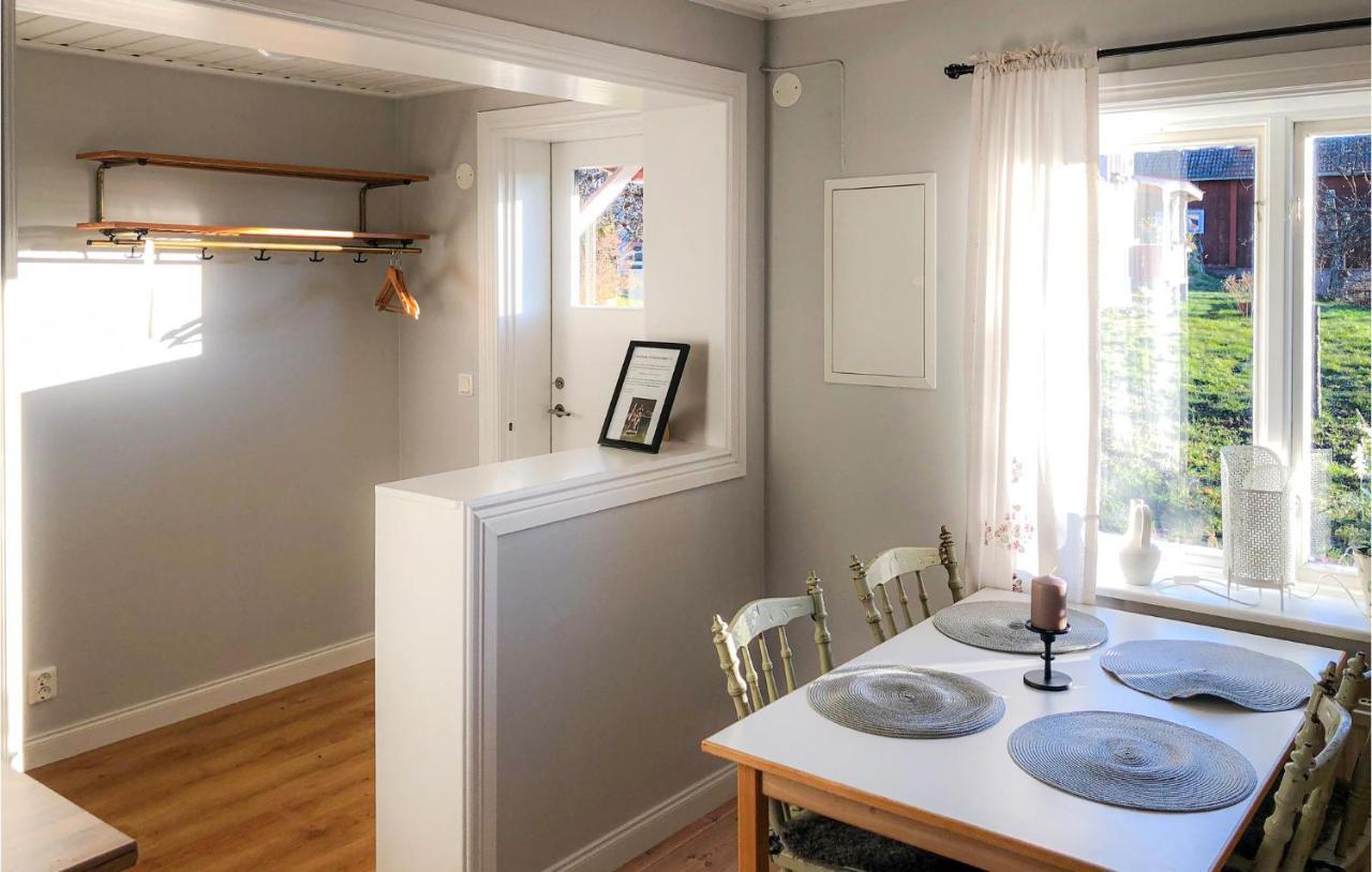 Cozy Home In Raettvik With Kitchen מראה חיצוני תמונה