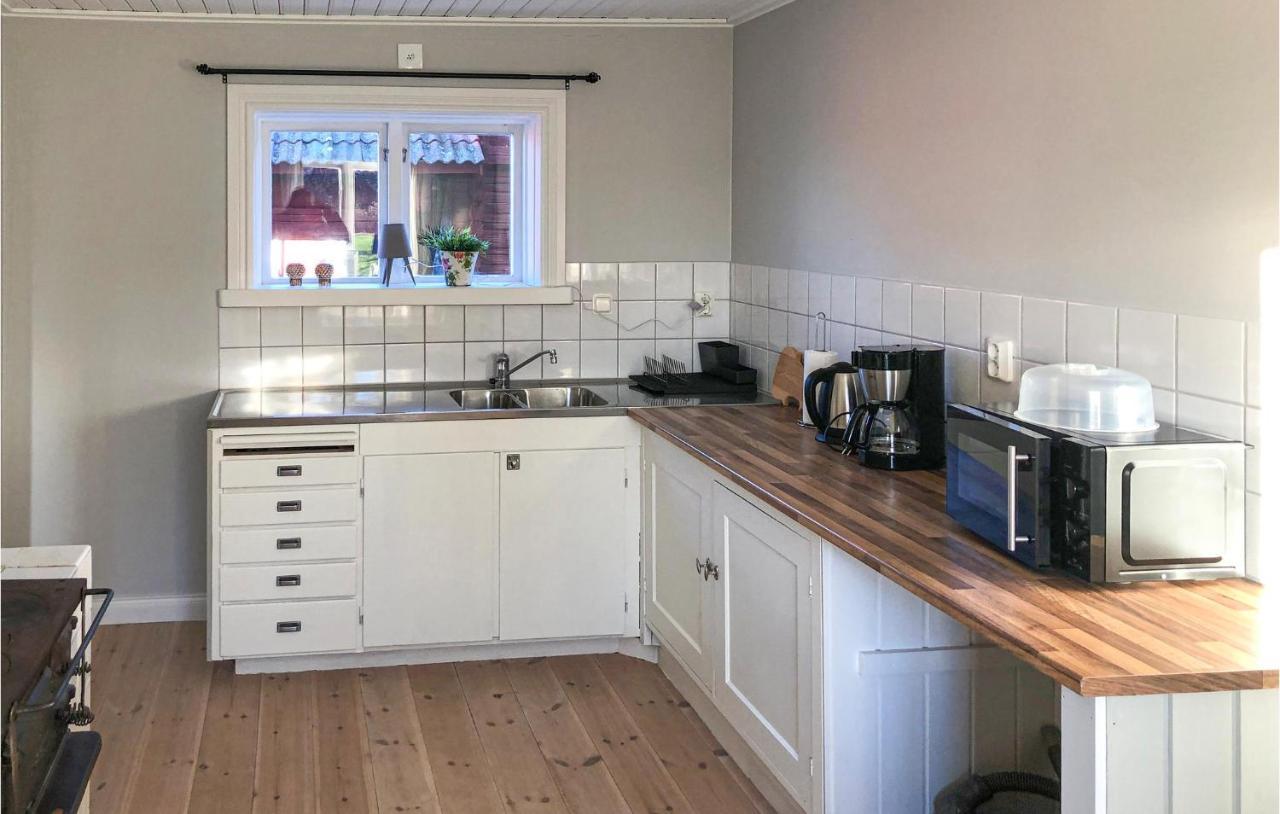 Cozy Home In Raettvik With Kitchen מראה חיצוני תמונה
